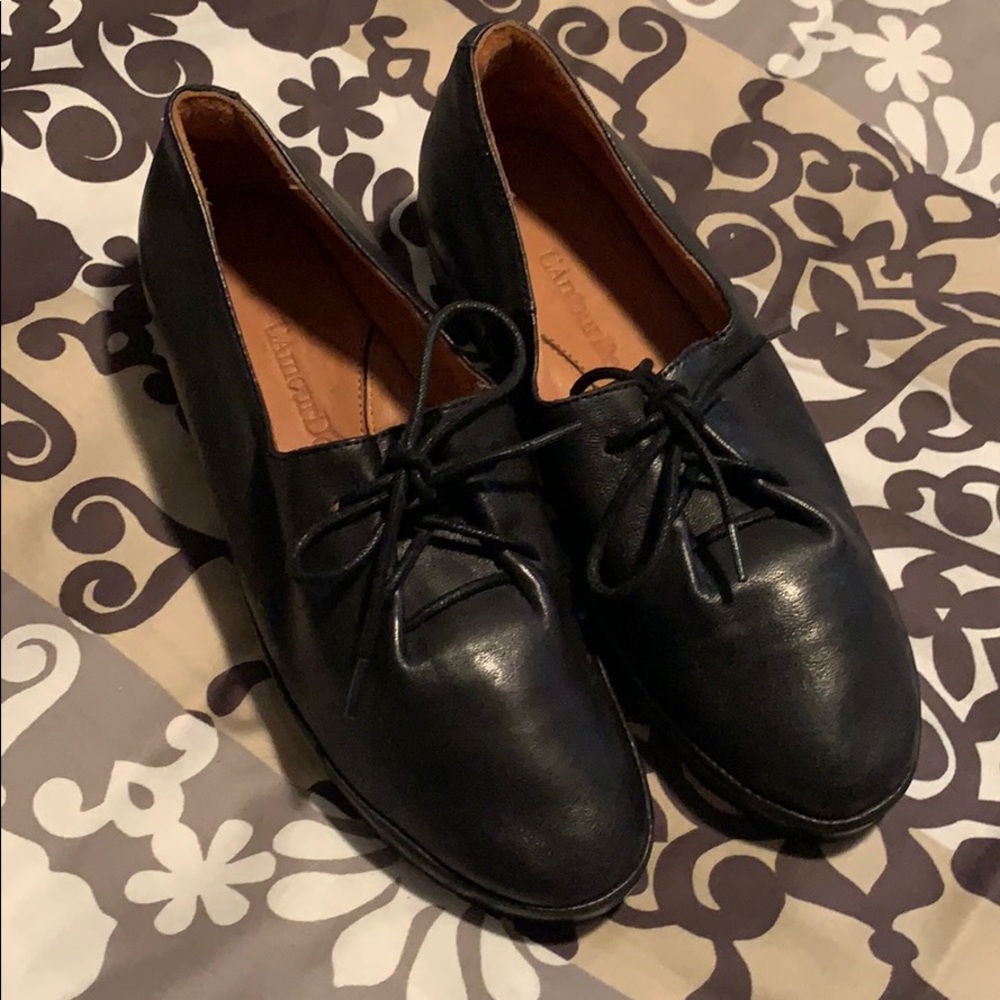 Black shoes